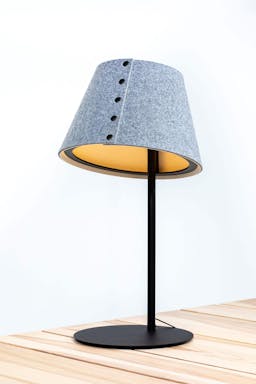 Akoestische lamp - lampenkap gemaakt van petvilt